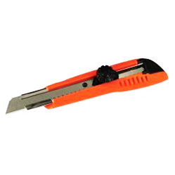 Cutter plástico económico con rueda 18mm